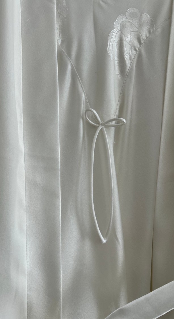 Pierre Cardin Saten Beyaz Uzun Kadın Sabahlık - Görsel 4