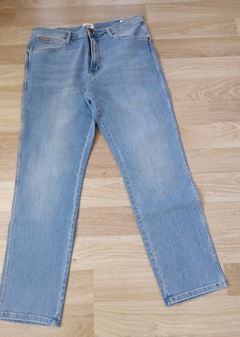 Mavi renk Wrangler marka kot pantolon likralı etiketli