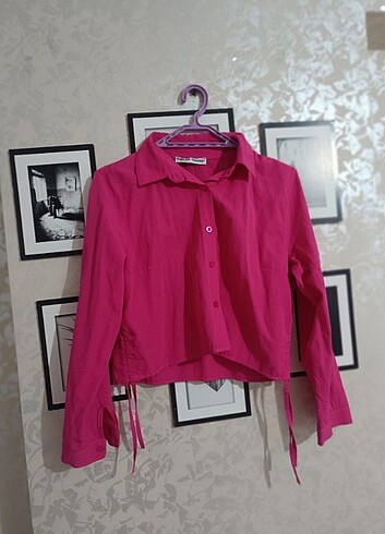 Pembe gömlek