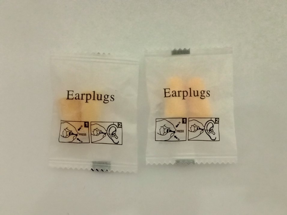 Beyaz Kulak Tıkacı 2'li Paket ve şarj yuvası kapağı - Görsel 5