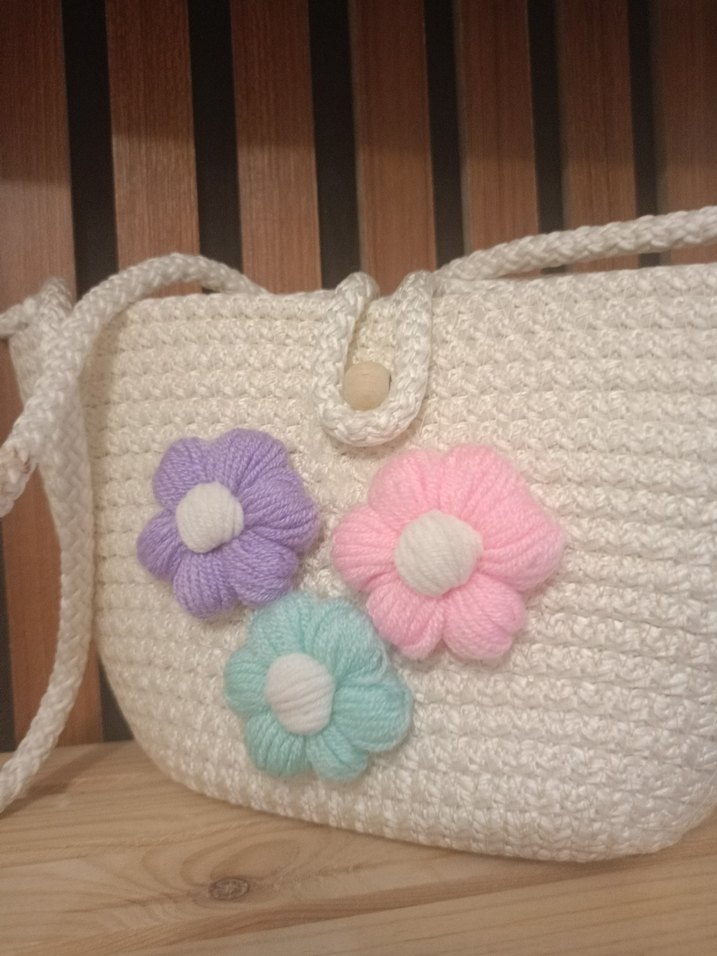 Çiçekli Örgü Beyaz çocuk Çantası - Görsel 2