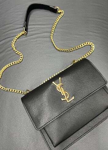 Yves Saint Laurent 23cm - 18cm 
