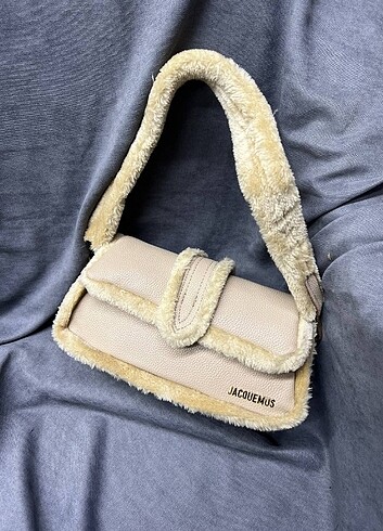 Jacquemus Puffed Shearling Flap Bag 27cm - 16cm