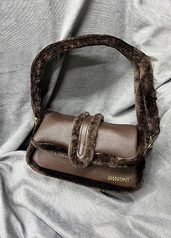 Jacquemus Puffed Shearling Flap Bag 27cm - 16cm