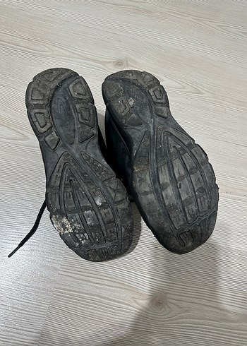 Önde minik bi deforme var ama yırtık değil. - Görsel 16