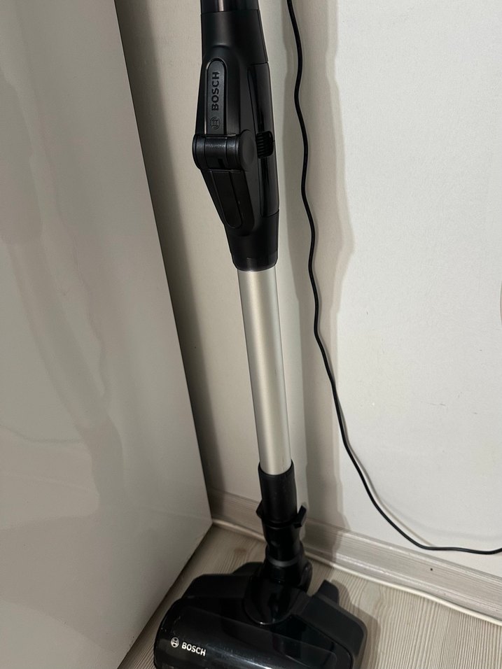 Bosch Siyah Gri Dikey Elektrikli Süpürge - Görsel 2