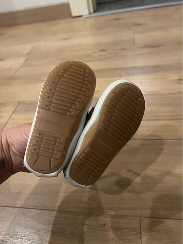 20 Beden Zara deri erkek bebek deri ayakkabi