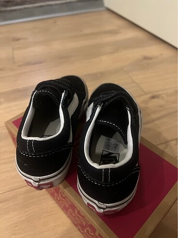 28 Beden siyah Renk Vans erkek cocuk ayakkabi