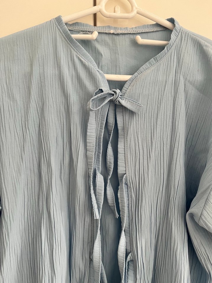 Mavi Pliseli Bluz, V Yaka, Uzun Kollu - Görsel 4