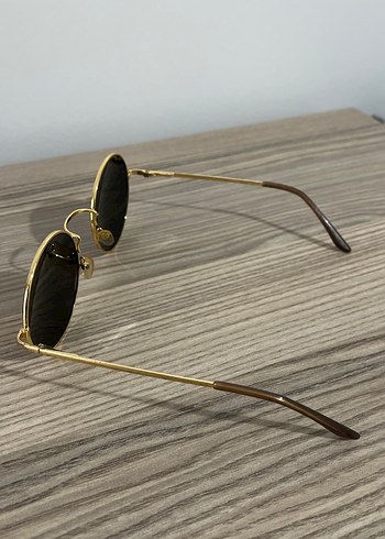 Parlak Altın Çerçeveli Yuvarlak Gözlük - Görsel 4