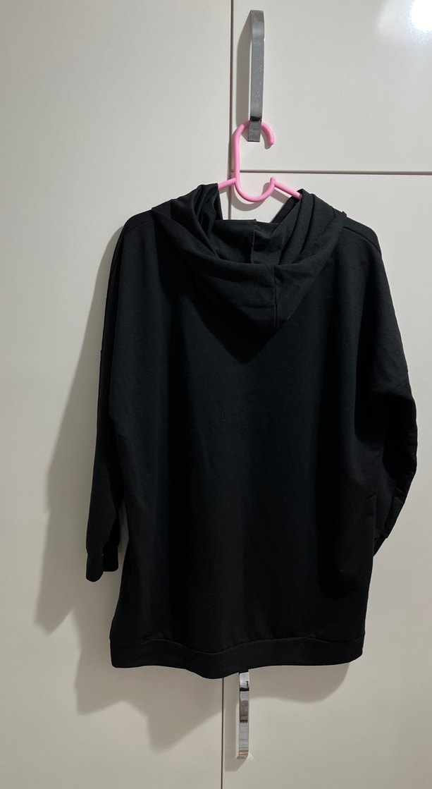 Siyah Kapüşonlu Rahat Kesim Sweatshirt - Görsel 2