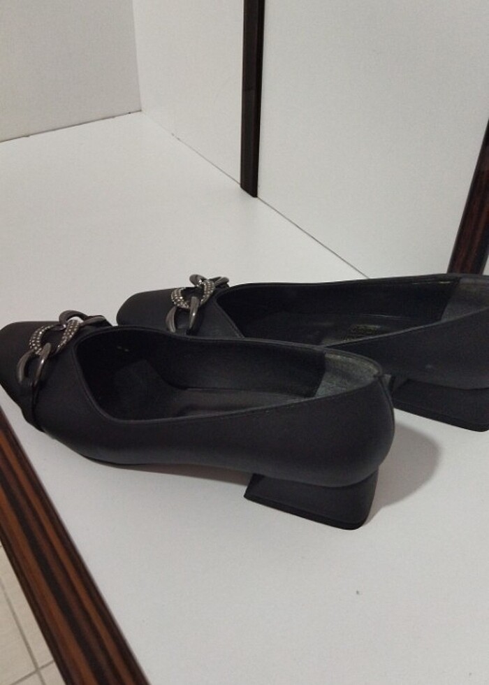 Kısa topuklu ayakkabı - Görsel 3