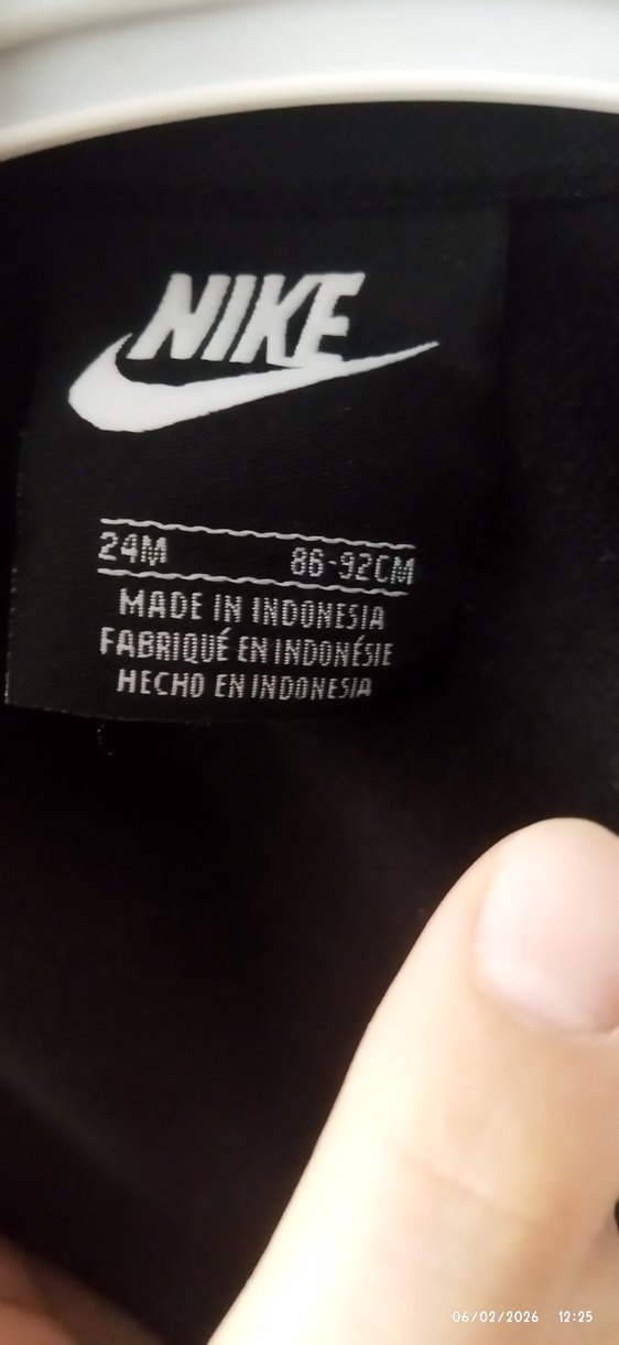 Çocuk Siyah Nike Fermuarlı Ceket - Görsel 2