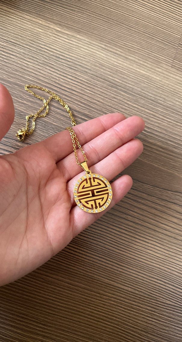 Uzun Zincirli Altın Renkli Kadın Kolye - Görsel 4