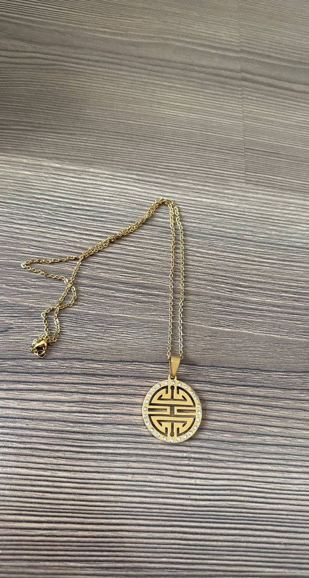 Uzun Zincirli Altın Renkli Kadın Kolye - Görsel 2