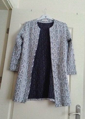 zara 42