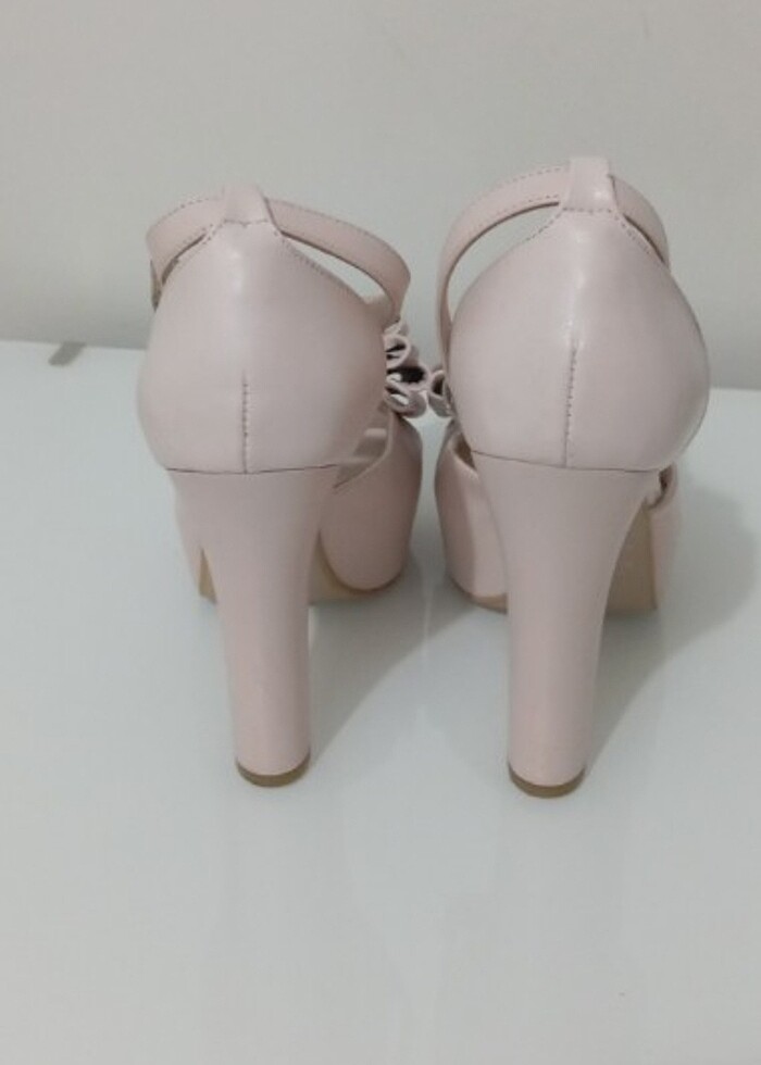 Topuklu ayakkabi - Görsel 3