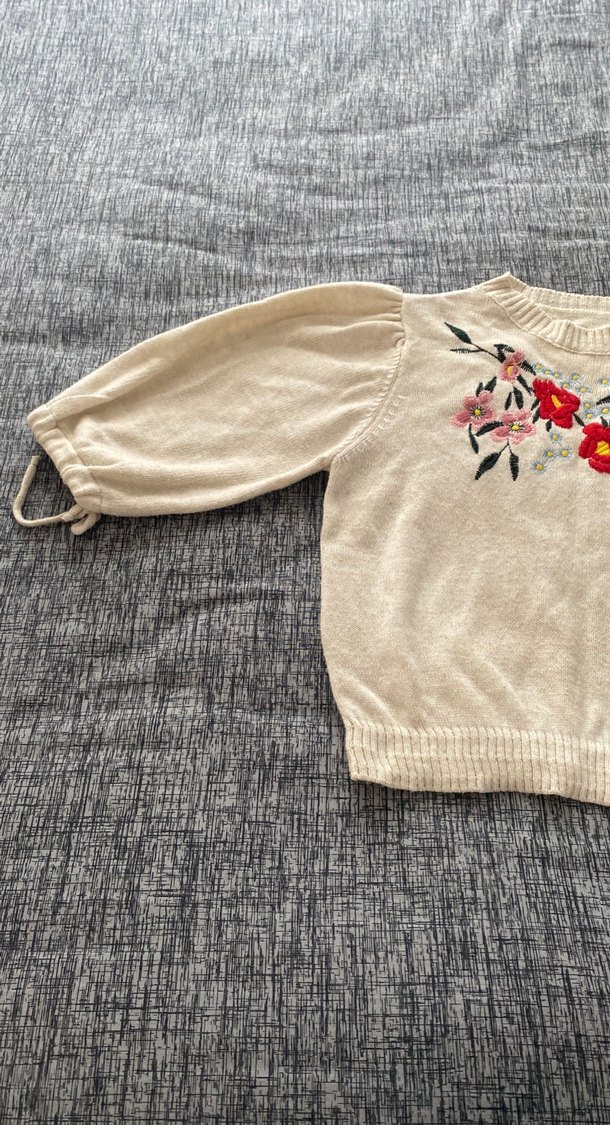 Nakışlı Bej Kız Triko Kazak - Görsel 2