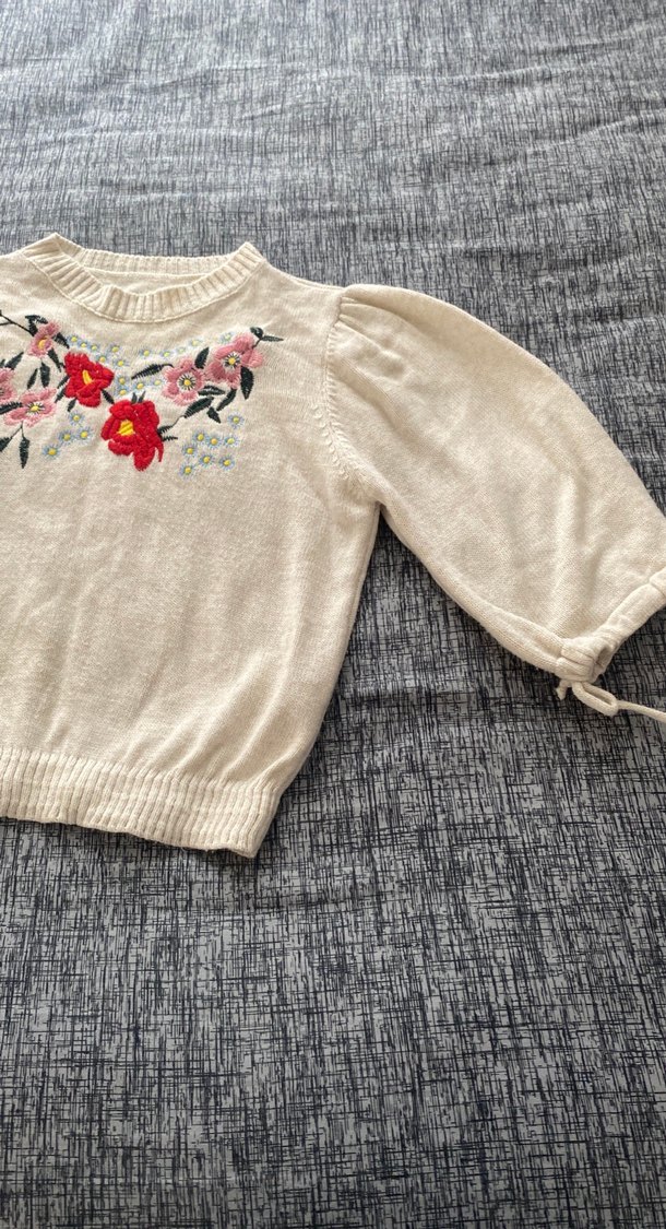 Nakışlı Bej Kız Triko Kazak - Görsel 3