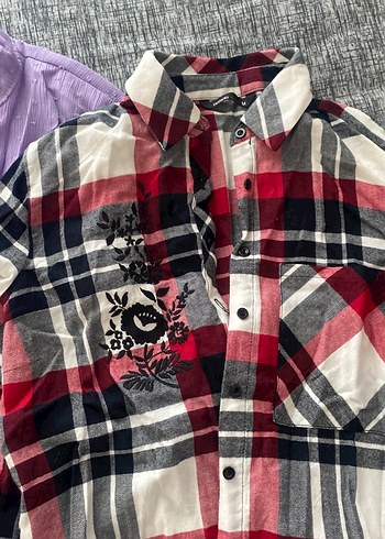 Mor Uzun Kollu Düğmeli Keten Gömlek - Görsel 2