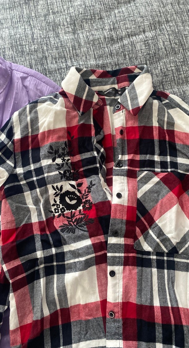 Mor Uzun Kollu Düğmeli Keten Gömlek - Görsel 2