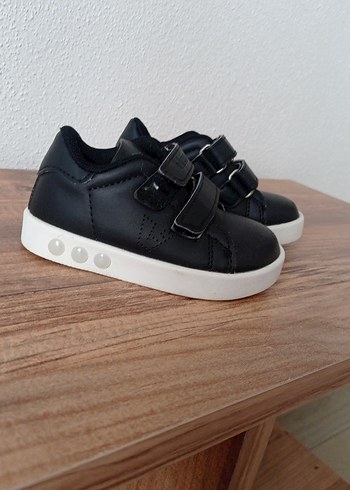 vicco Erkek Çocuk Siyah Cırt Cırtlı Spor Ayakkabı - Görsel 2