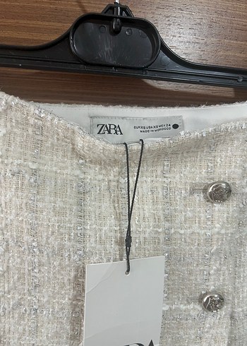 Zara Düğmeli Beyaz Mini Etek