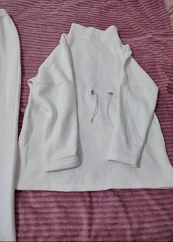 Düğmeli Beyaz Kadın Sweatshirt