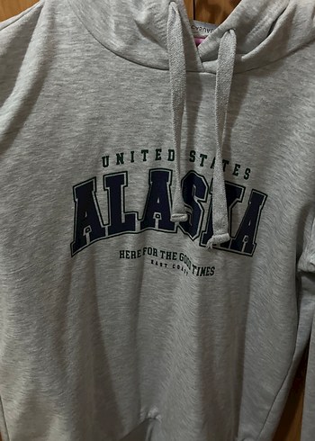 Gri Kapüşonlu Baskılı Kadın Sweatshirt