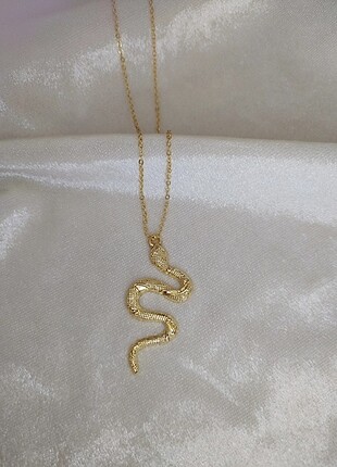 14 ayar altın kaplama desenli yılan kolye