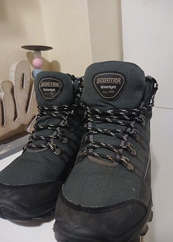 Siyah Su Geçirmez Bot - Görsel 2