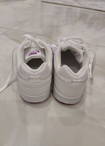 38 Beden beyaz Renk Nike sneakers
