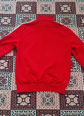 m Beden kırmızı Renk Adidas