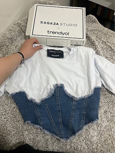 38 Beden Sagaza studio crop
