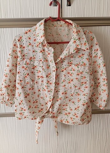 Crop t-shirt buluz