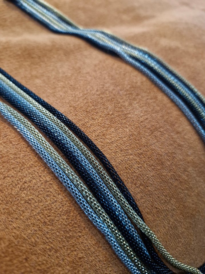 Üç renkli ,örme çelik kolye ,kelepçeli bilezik - Görsel 4