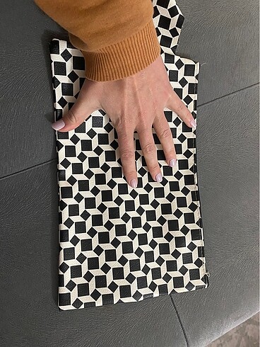  Beden Clutch