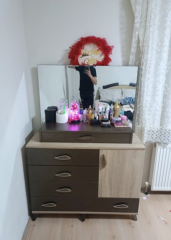 Ikea Bej Renkli Ahşap Komodin Lambası