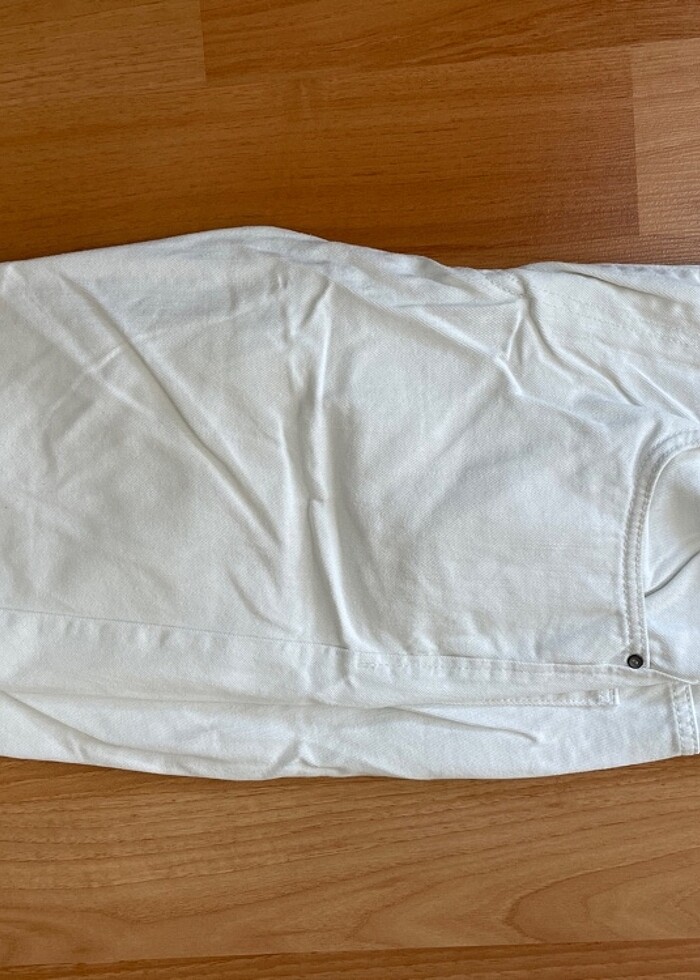 Beyaz Şort - Görsel 4