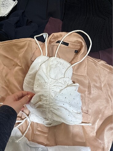 Zara Beyaz crop