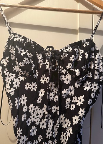 Çiçek Desenli Siyah Uzun Askılı Elbise - Görsel 3