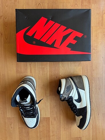 Air Jordan 1 High Dark Mocha