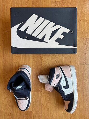 Air Jordan 1 High Bubblegum (Atmosphere)