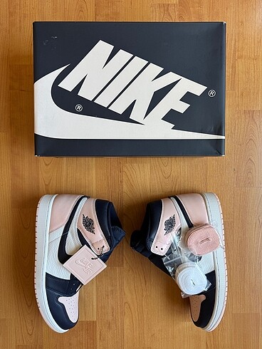44 Beden Air Jordan 1 High Bubblegum (Atmosphere)