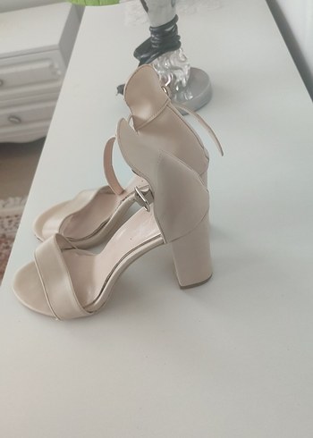 Diger Bej Stiletto Topuklu Kadın Abiye Ayakkabı - Görsel 2