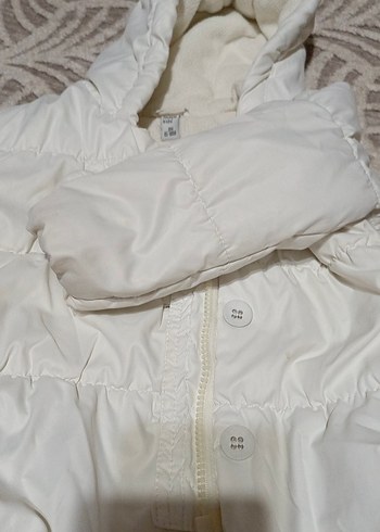 Kapüşonlu Beyaz Kız Bebek Tulumu - Görsel 3