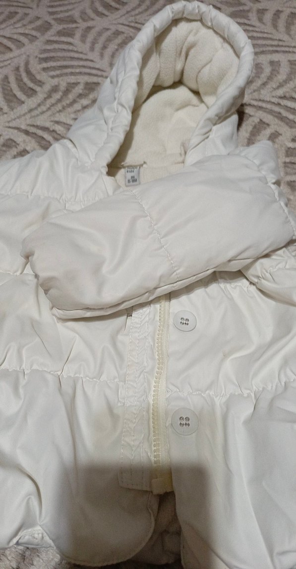 Kapüşonlu Beyaz Kız Bebek Tulumu - Görsel 3