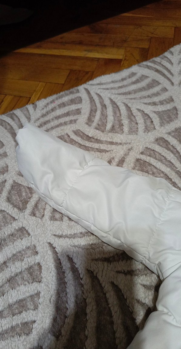 Kapüşonlu Beyaz Kız Bebek Tulumu - Görsel 4