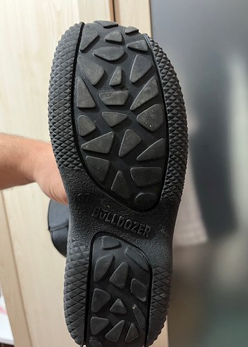 siyah bot - Görsel 4