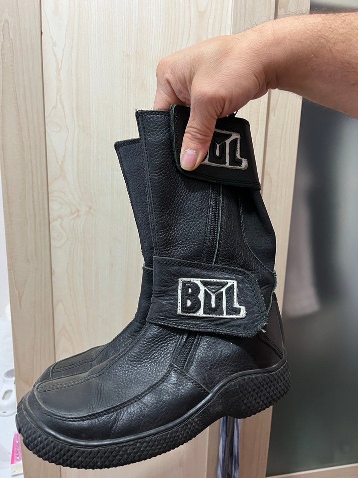 siyah bot - Görsel 2